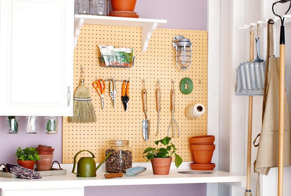 DIY Shed Shelves: Organize Your Storage Space With These Simple Steps
