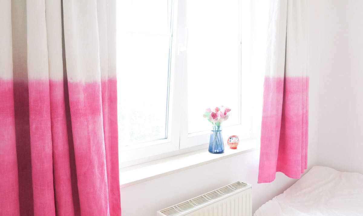 Enhancing Your Home’s Aesthetic With Dip Dyed Windows: A Unique Home Improvement Idea