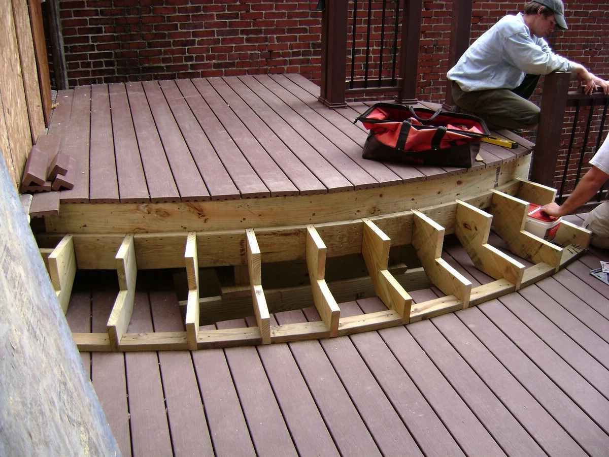 How To Build A Curved Deck