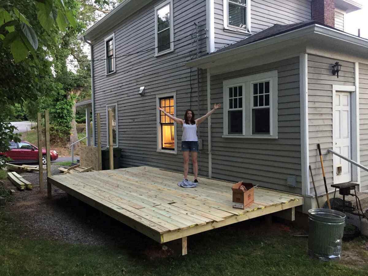 How To Build A Deck Off A House