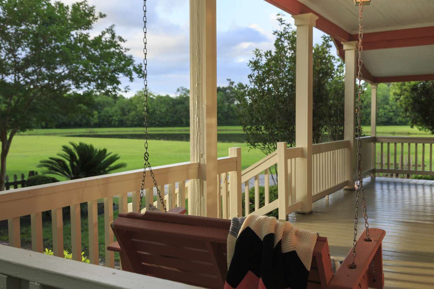 DIY Porch Railing: Step-by-Step Guide To Building Your Own