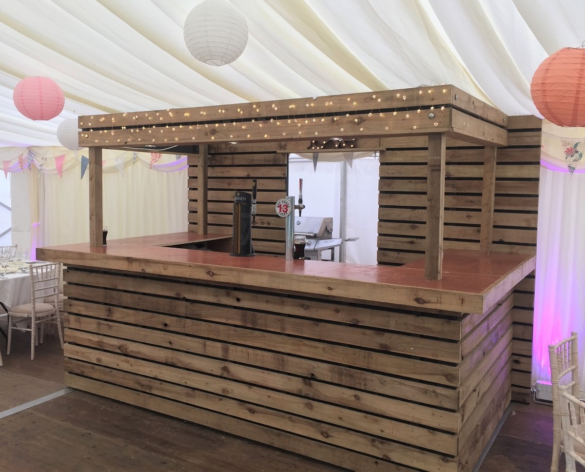 How To Make A Bar Out Of Pallets