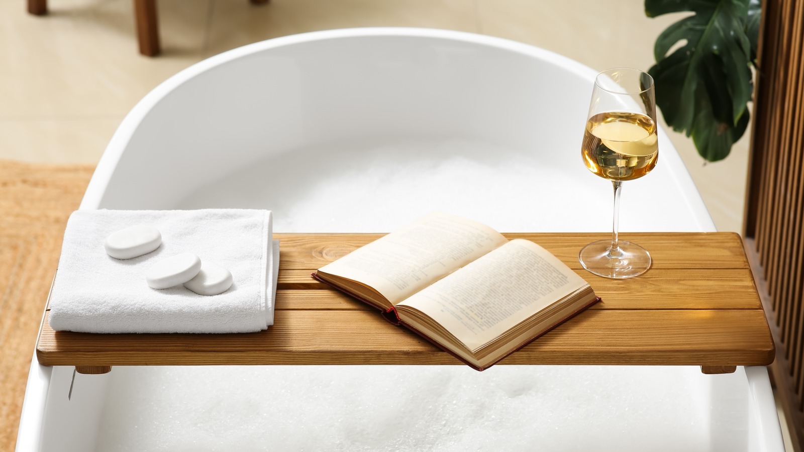 DIY Bathtub Tray: How to Build a Relaxing Bath Caddy