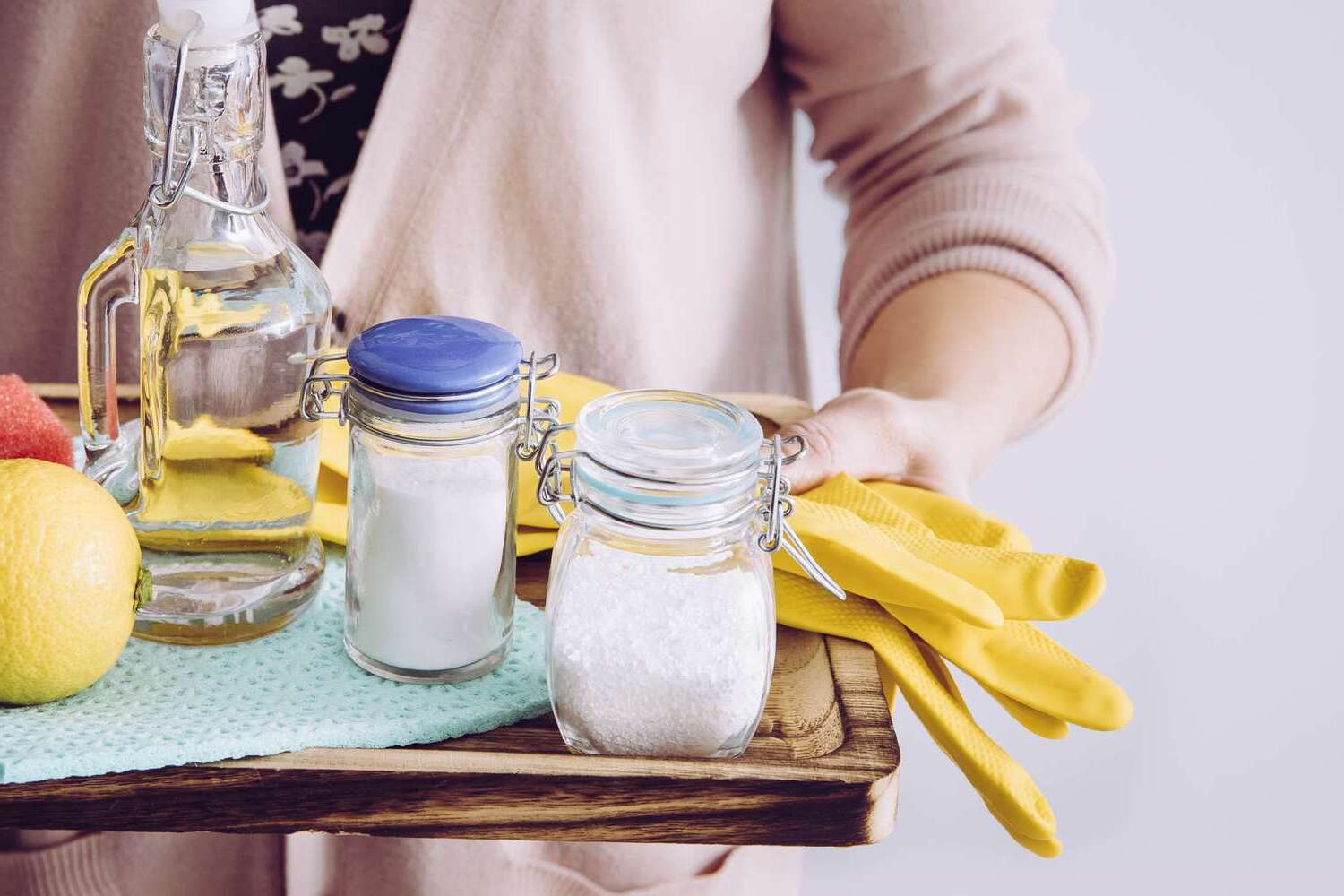 DIY Homemade Bathroom Cleaner