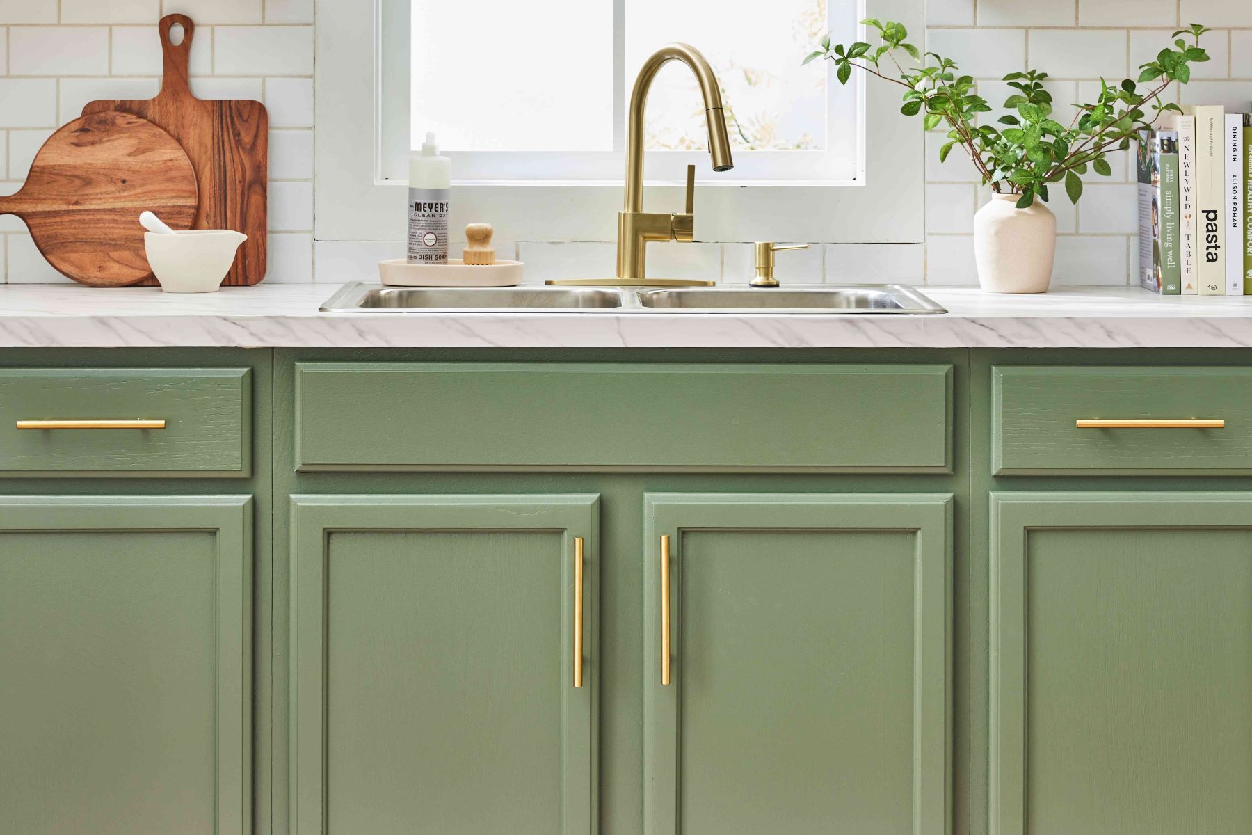 DIY Kitchen Cabinet Handles: Step-by-step Guide | Twigandthistle