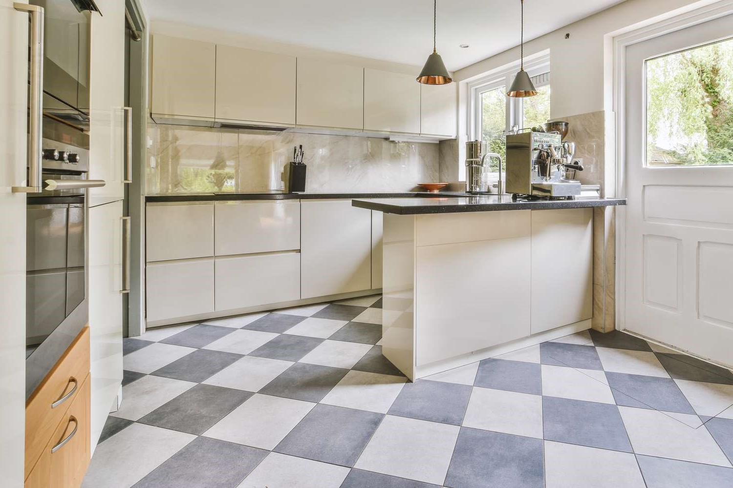 DIY Kitchen Tiling: Step-by-Step Guide