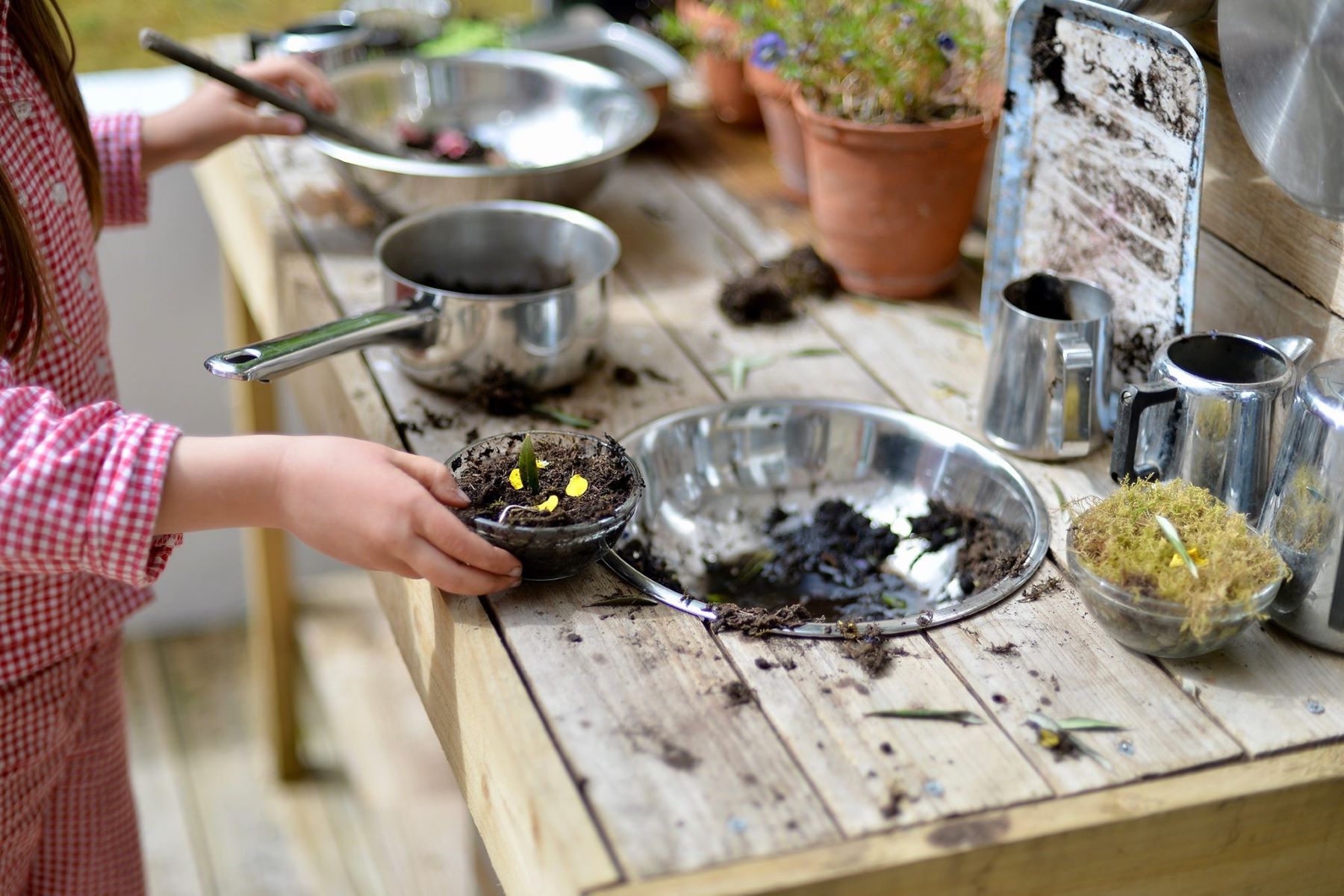 DIY Mud Kitchen for Outdoor Play