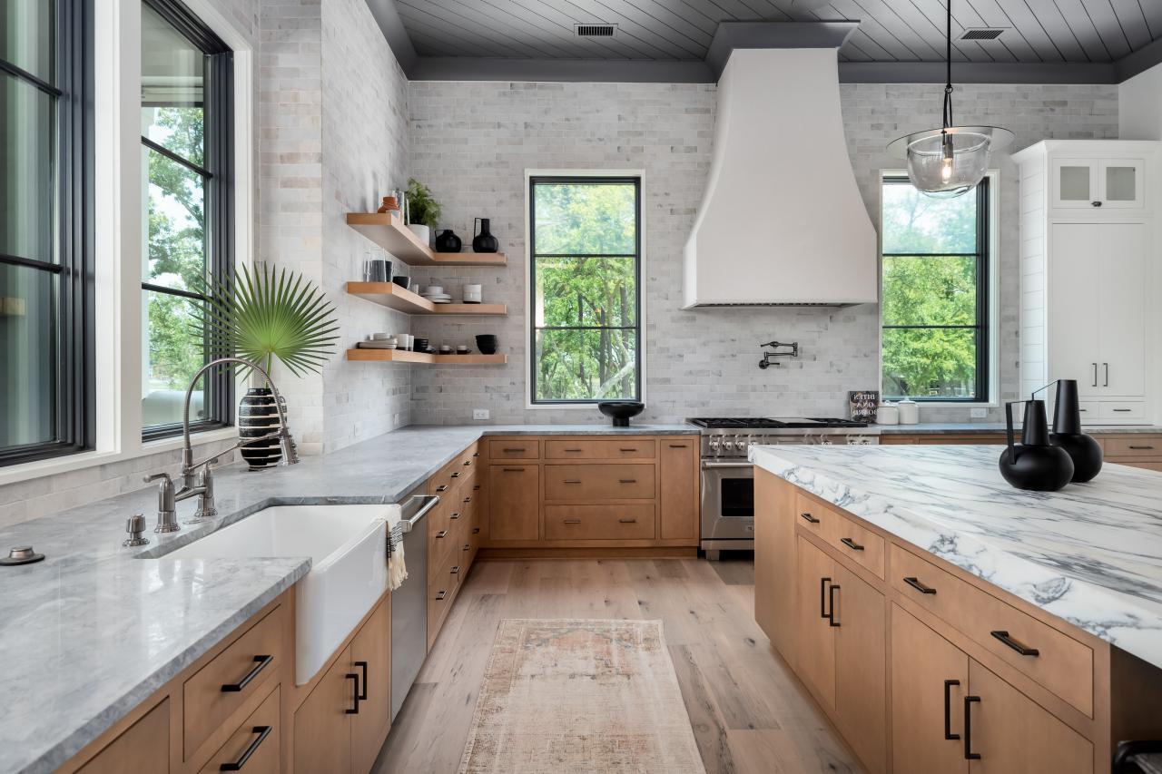 DIY Rustic Small Farmhouse Kitchen