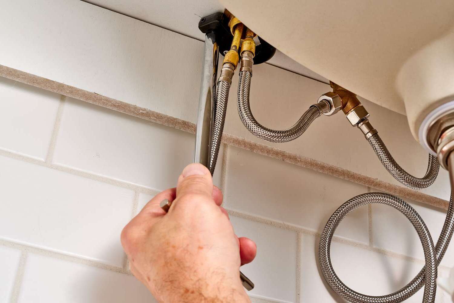 DIY: Step-by-step Guide to Removing Kitchen Faucet