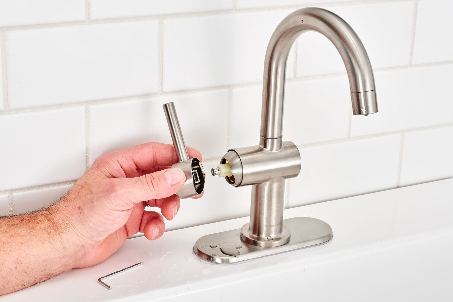 Step-by-step Guide to Replacing Kitchen Faucet