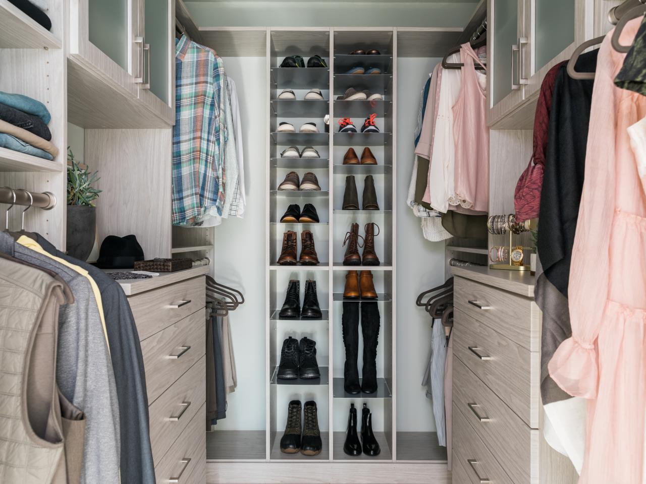 DIY Bedroom Small Walk-in Closet Ideas