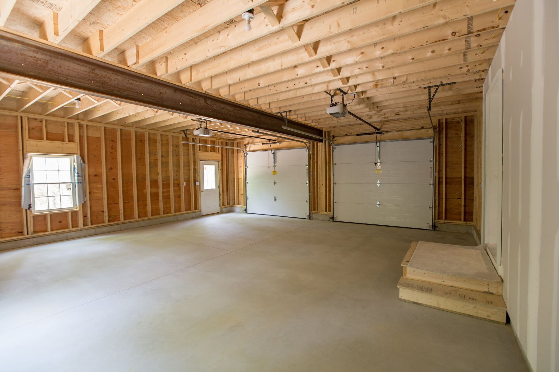 DIY Unfinished Garage Ideas